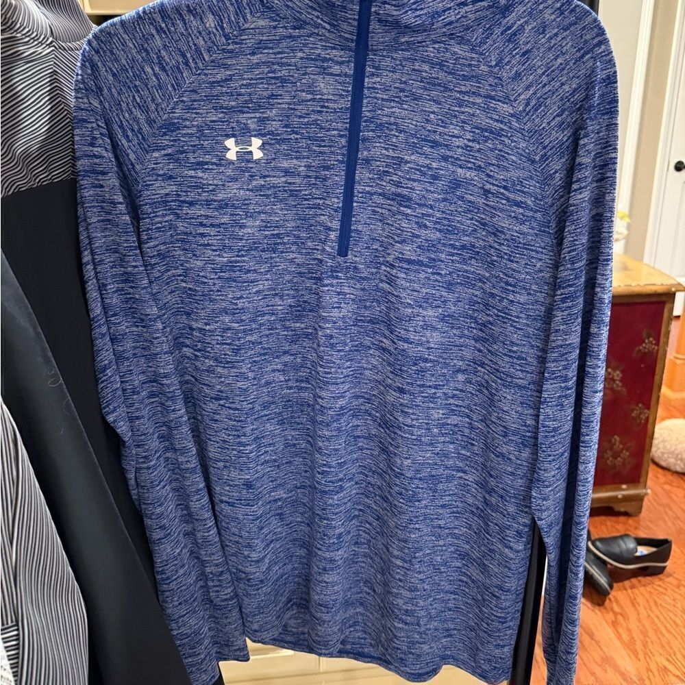 Under Armour Blue Long Sleeve 1/4 zip Pullover, men’s large